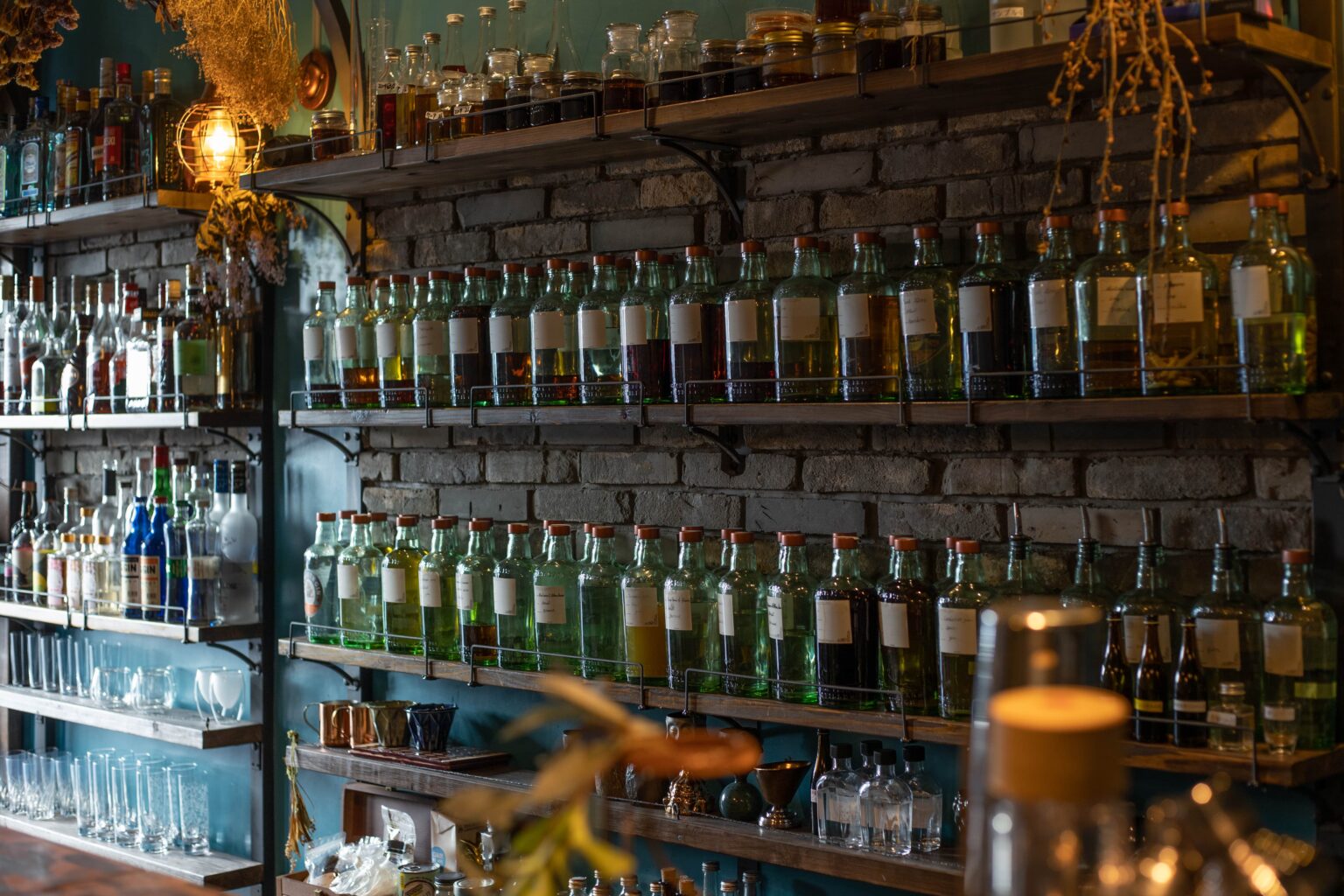Ryukyu  mixology style bar Alchemist