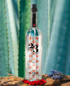 有限会社サトー酒店より2023 年を記念したCalle 23の限定ボトル「Calle 23 Tequila Edicion Unica 2023 Blanco」を3月11日から発売開始